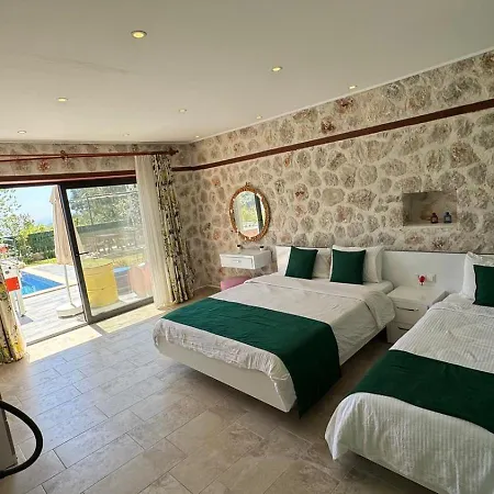 Villa Araa *