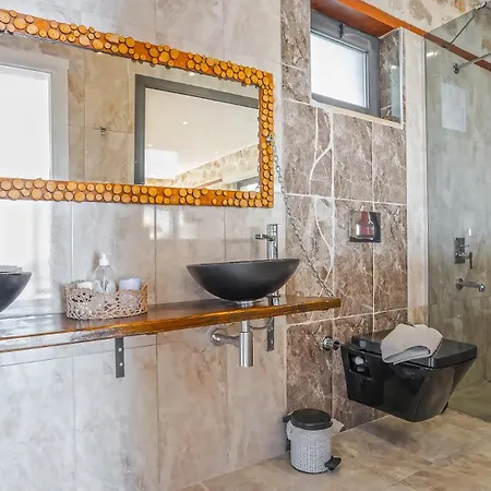 Villa Araa *